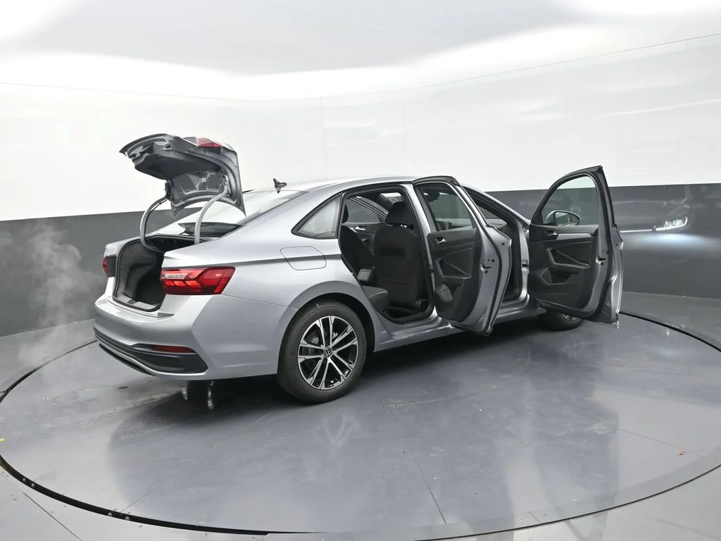 Used 2026  Volkswagen 1.5T Sport image 35