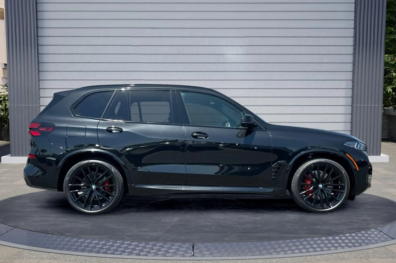 New 2026 Black Sapphire Metallic BMW xDrive40i image 3