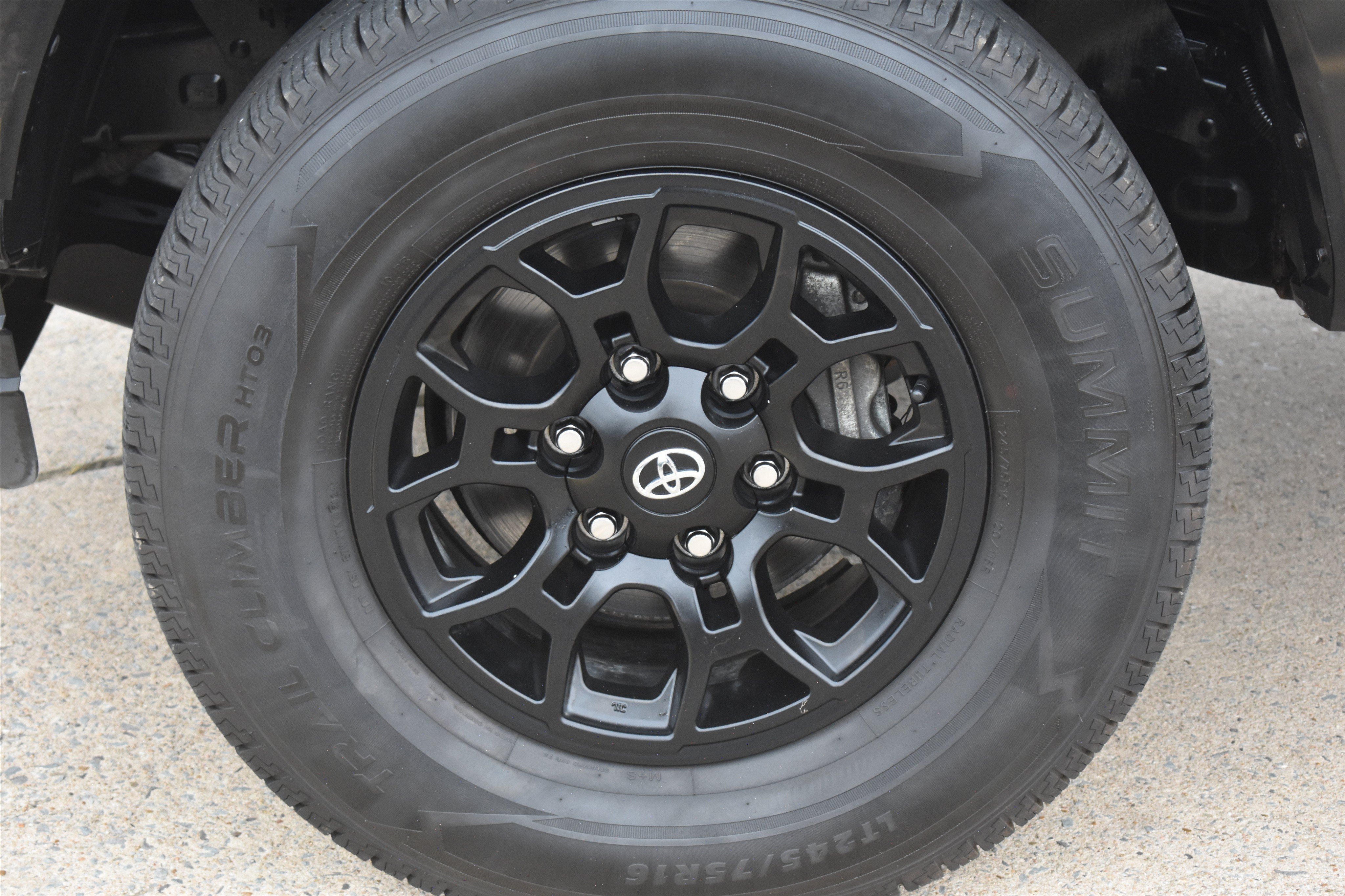 Used 2022 Black Toyota SR5 image 11