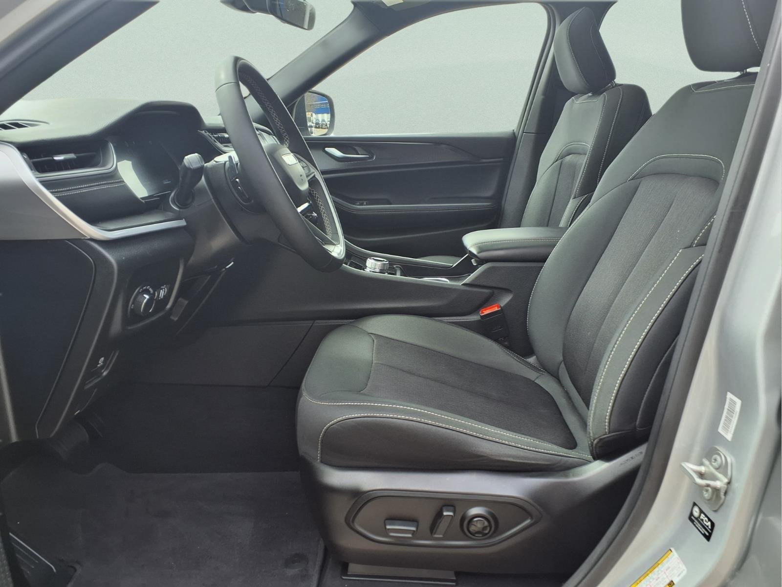 2025 Jeep Grand Cherokee L Laredo - Photo 11