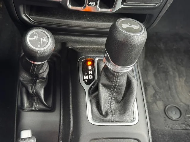 Certified Used 2025  Jeep Sport S 4xe image 37