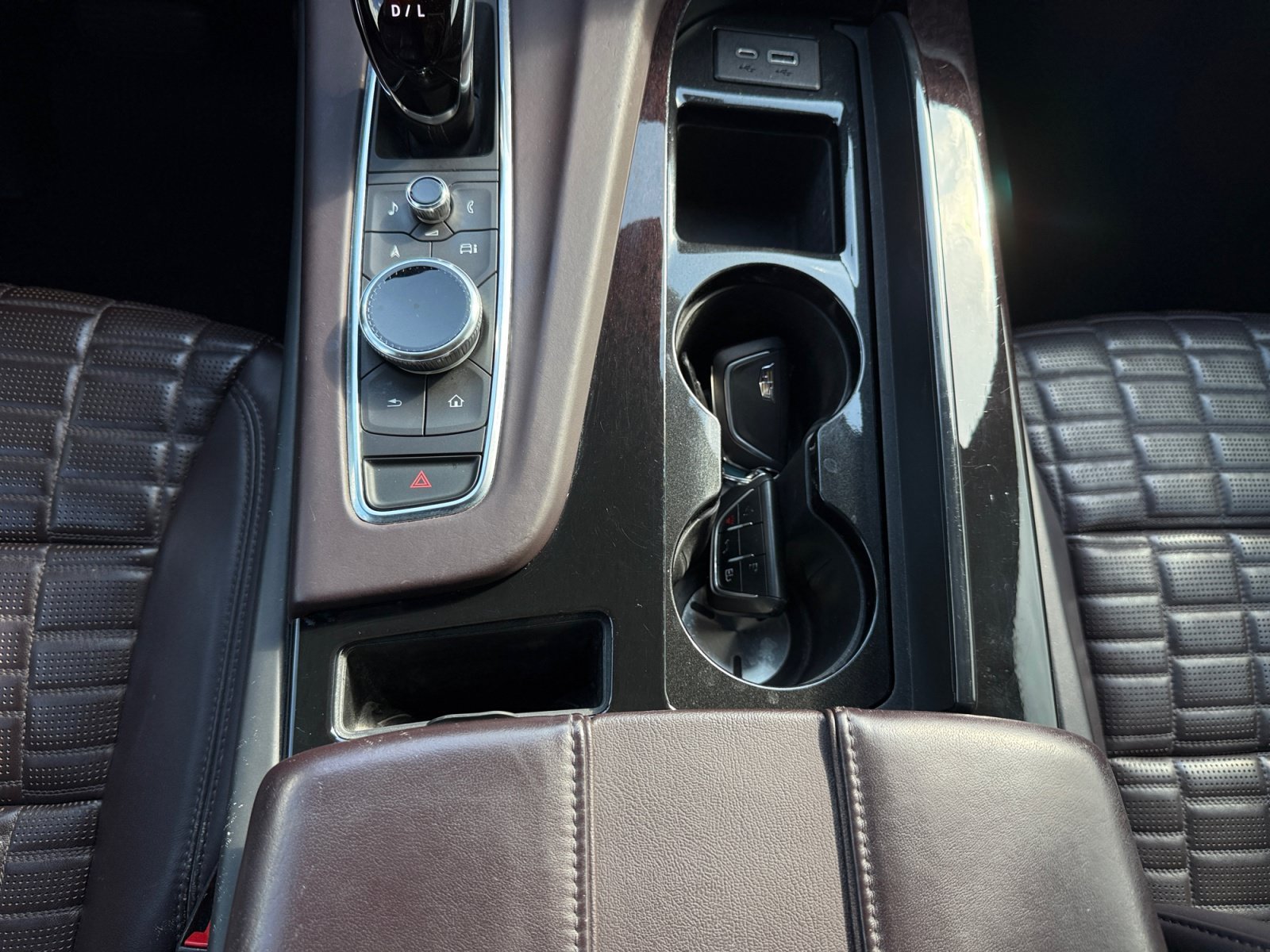 Used 2022 Wilder Metallic Cadillac Premium Luxury Platinum image 11