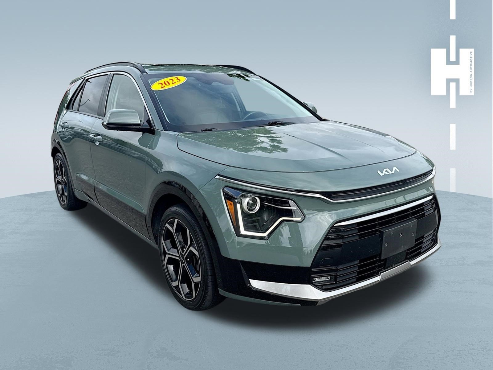 2023 Kia Niro EX Touring HEV's photo