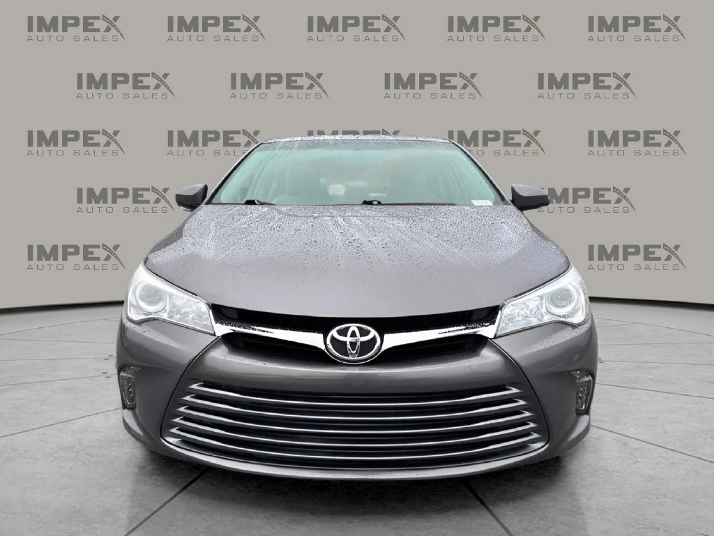 Used 2017 Gray Toyota XLE image 7