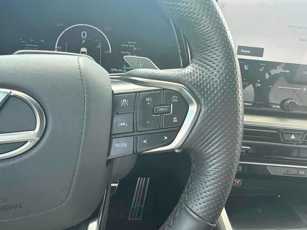 Used 2025  Lexus TX 500h F SPORT Premium image 18
