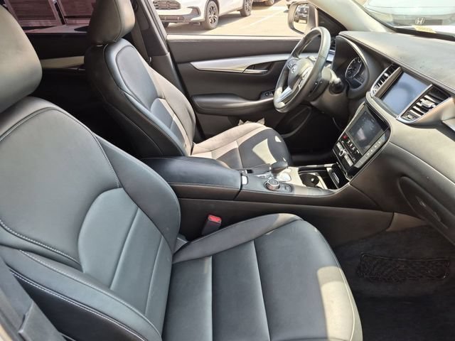Certified Used 2020 Majestic White INFINITI LUXE image 31