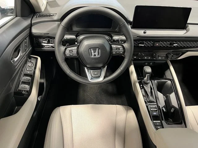 New 2026 Platinum White Pearl Honda Touring image 26