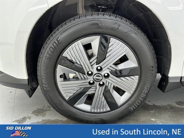 Used 2025 Everest White Pearl Tricoat Nissan SL image 18