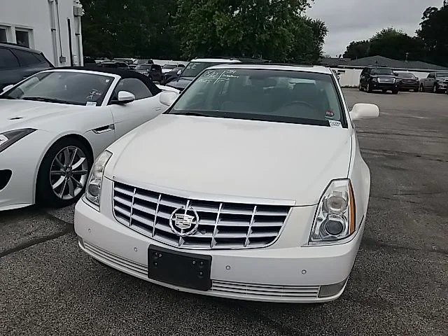 Used 2006 White Cadillac Base image 8