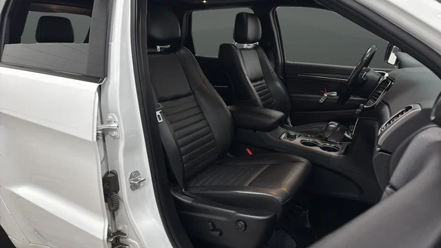 Used 2020 Bright White Clearcoat Jeep Limited X image 24