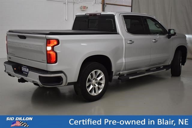 Used 2019 Silver Ice Metallic Chevrolet LTZ image 14