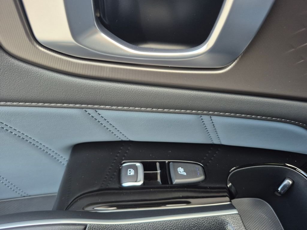 Used 2025 Blue Kia SX Prestige image 13