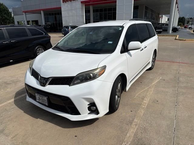 Used 2018 White Toyota SE image 3