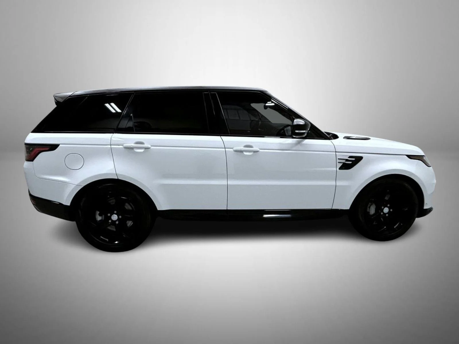 Used 2019 White Land Rover HSE image 4