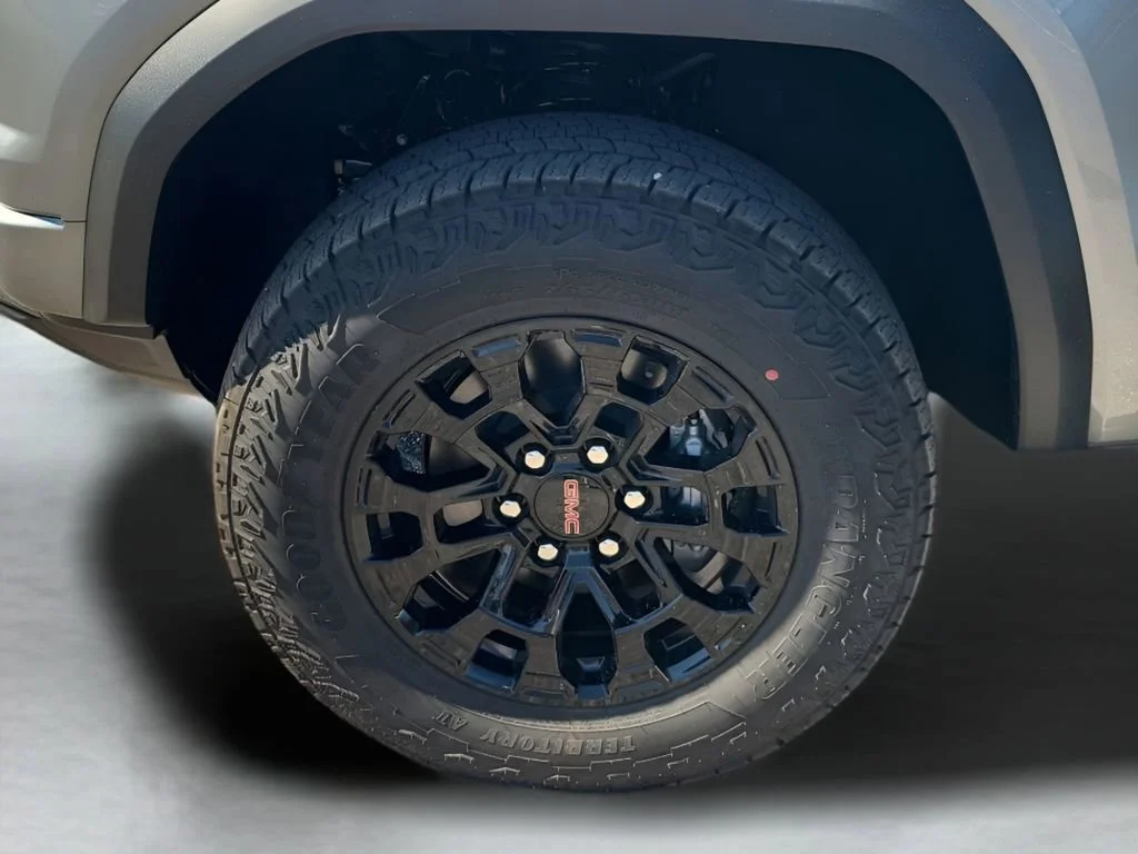 New 2026 Sterling Metallic GMC Elevation image 17