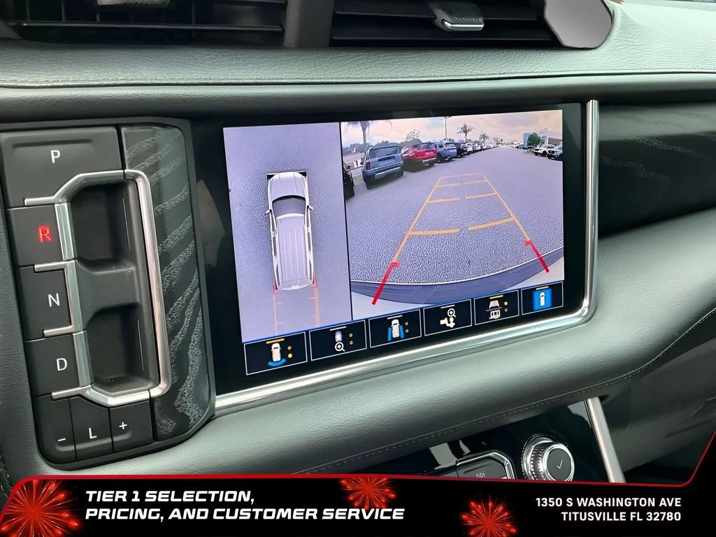 Used 2021 WHITE FROST TRICOAT GMC Denali image 45