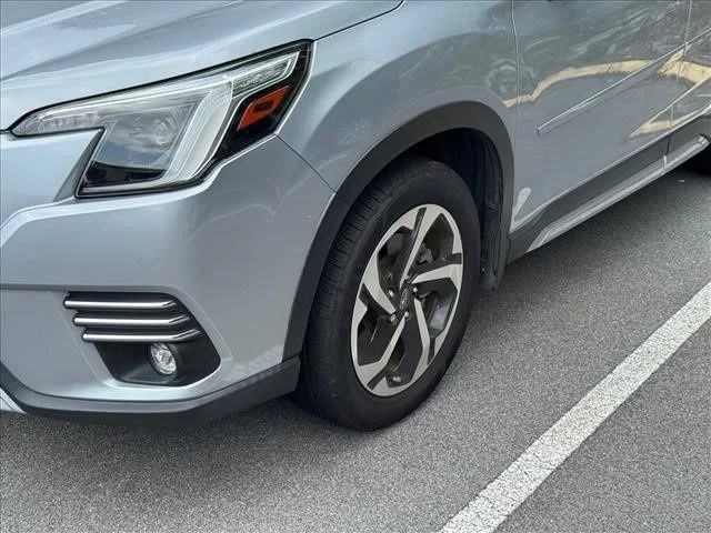 Used 2022 Silver Subaru Touring image 5
