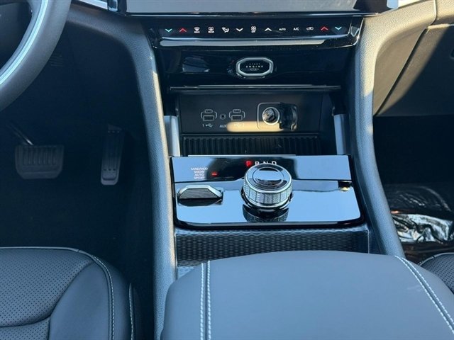 New 2027 High-Gloss Black Paint Jeep Limited Reserve image 10