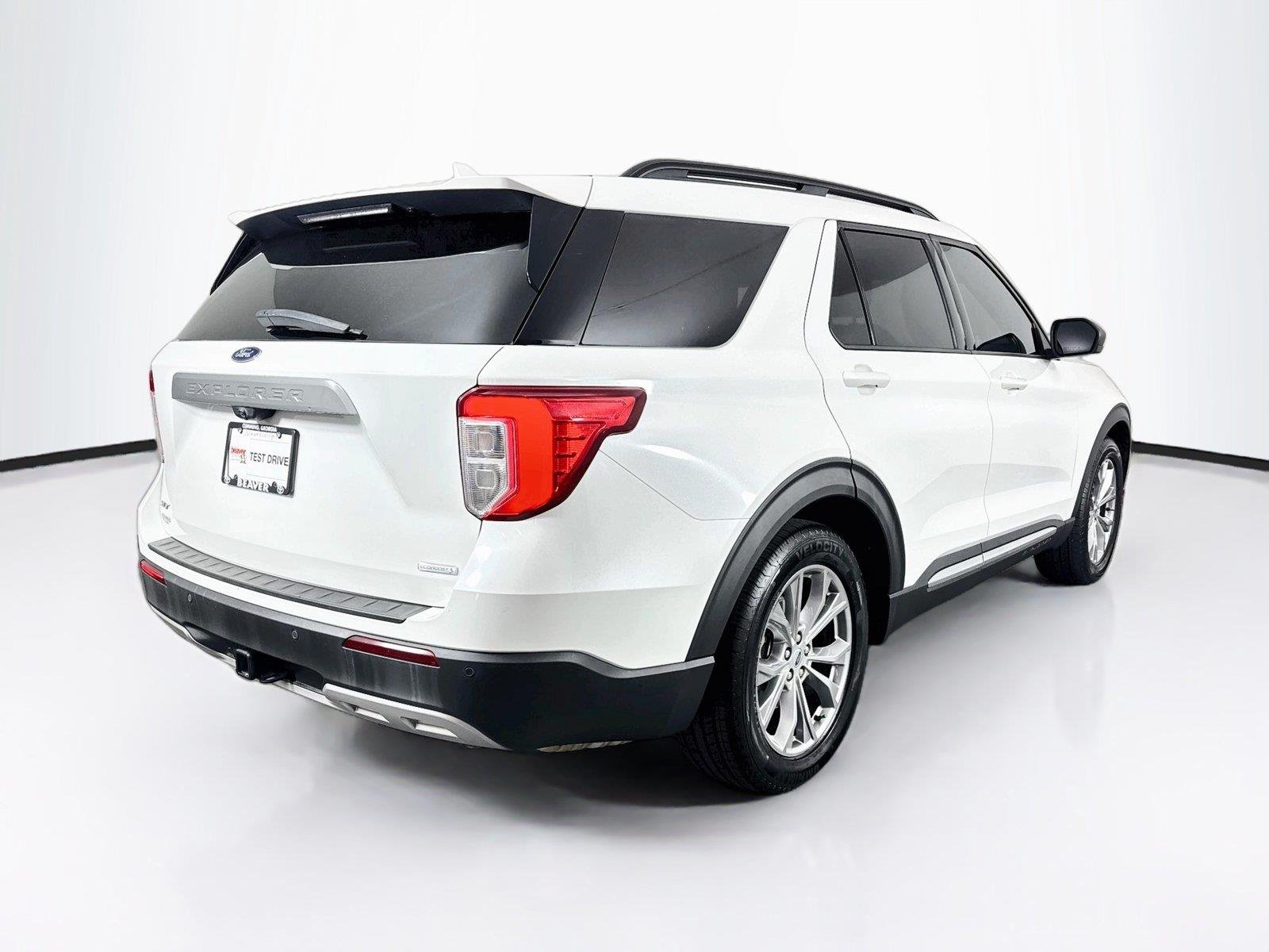 Used 2020 Star White Metallic Tri-Coat Ford XLT image 2