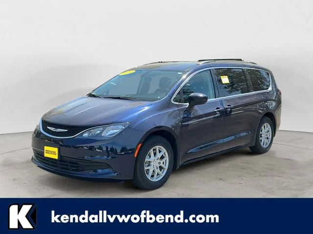 2020 Chrysler Voyager