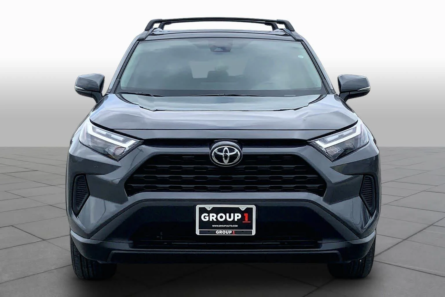 Used 2025 Magnetic Gray Metallic Toyota XLE image 4
