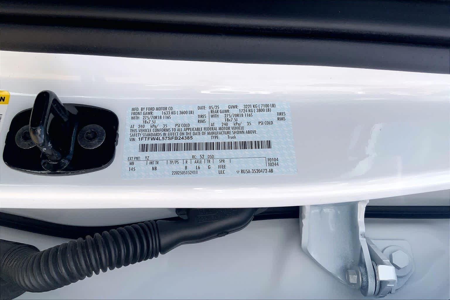 Used 2025 Oxford White Ford Tremor image 37