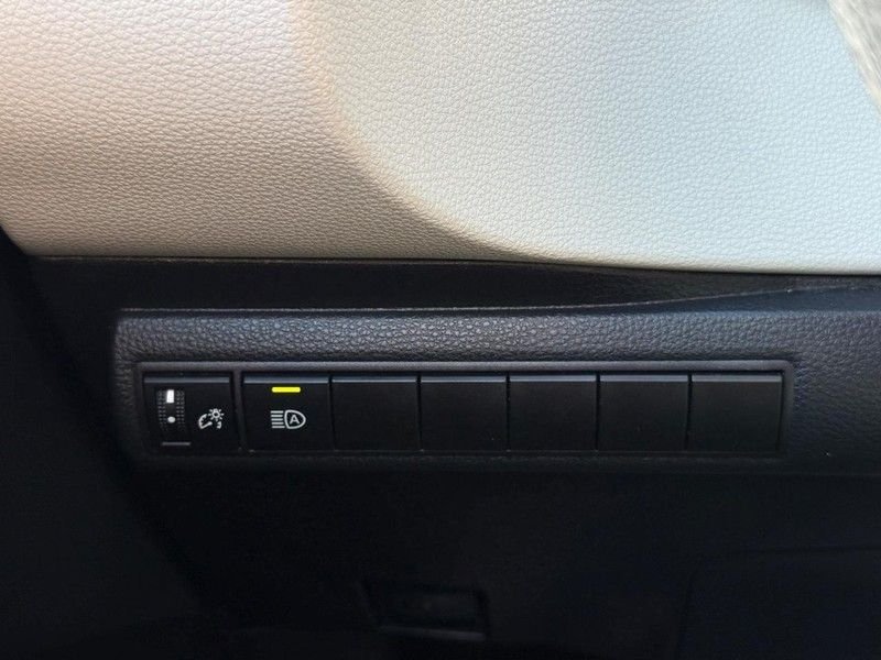 Used 2020 Celestite Toyota LE image 29