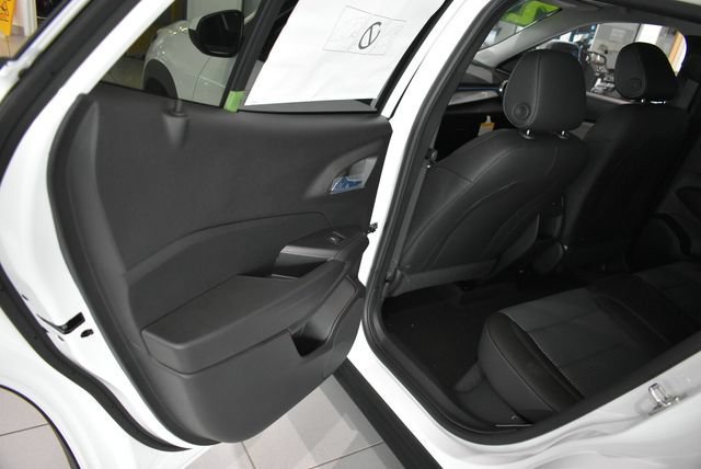 New 2026 Summit White Chevrolet LT image 22