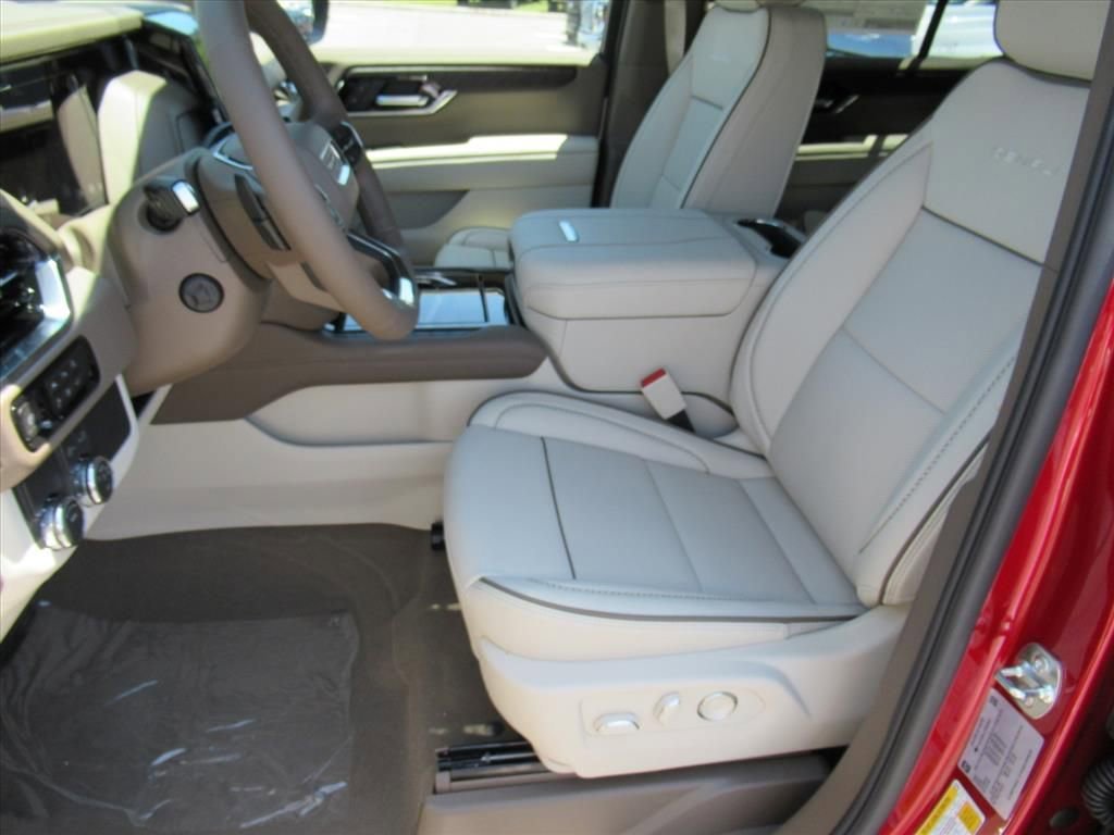 2026 GMC Yukon Denali - Photo 16