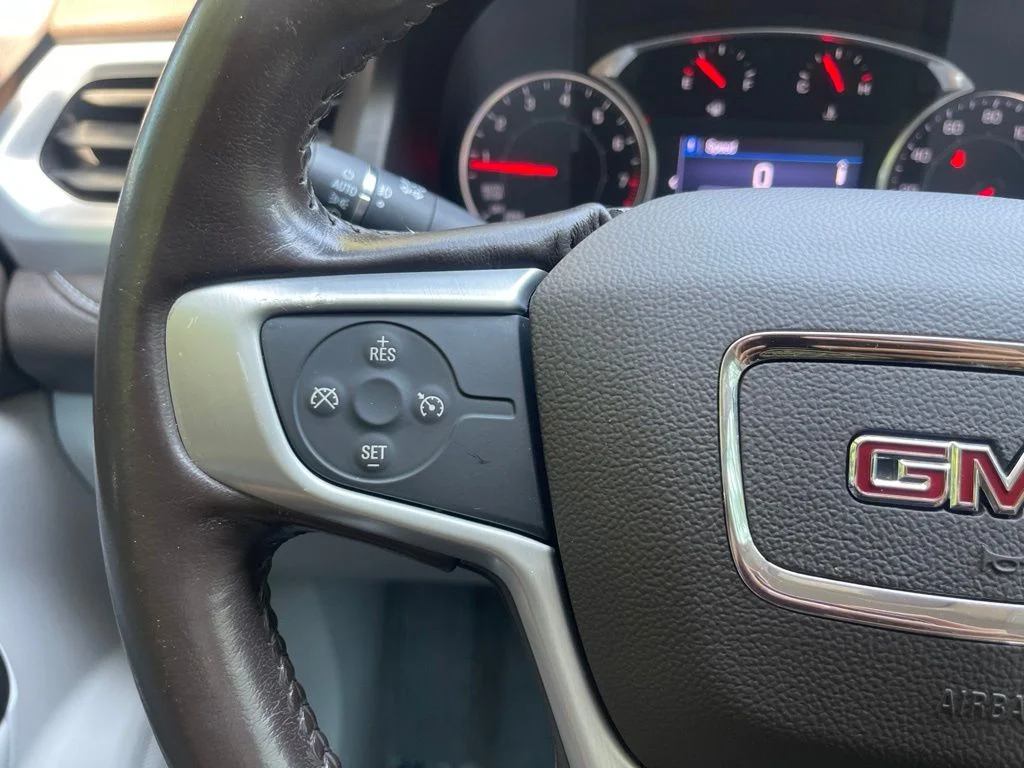 Used 2020 White GMC SLT image 19