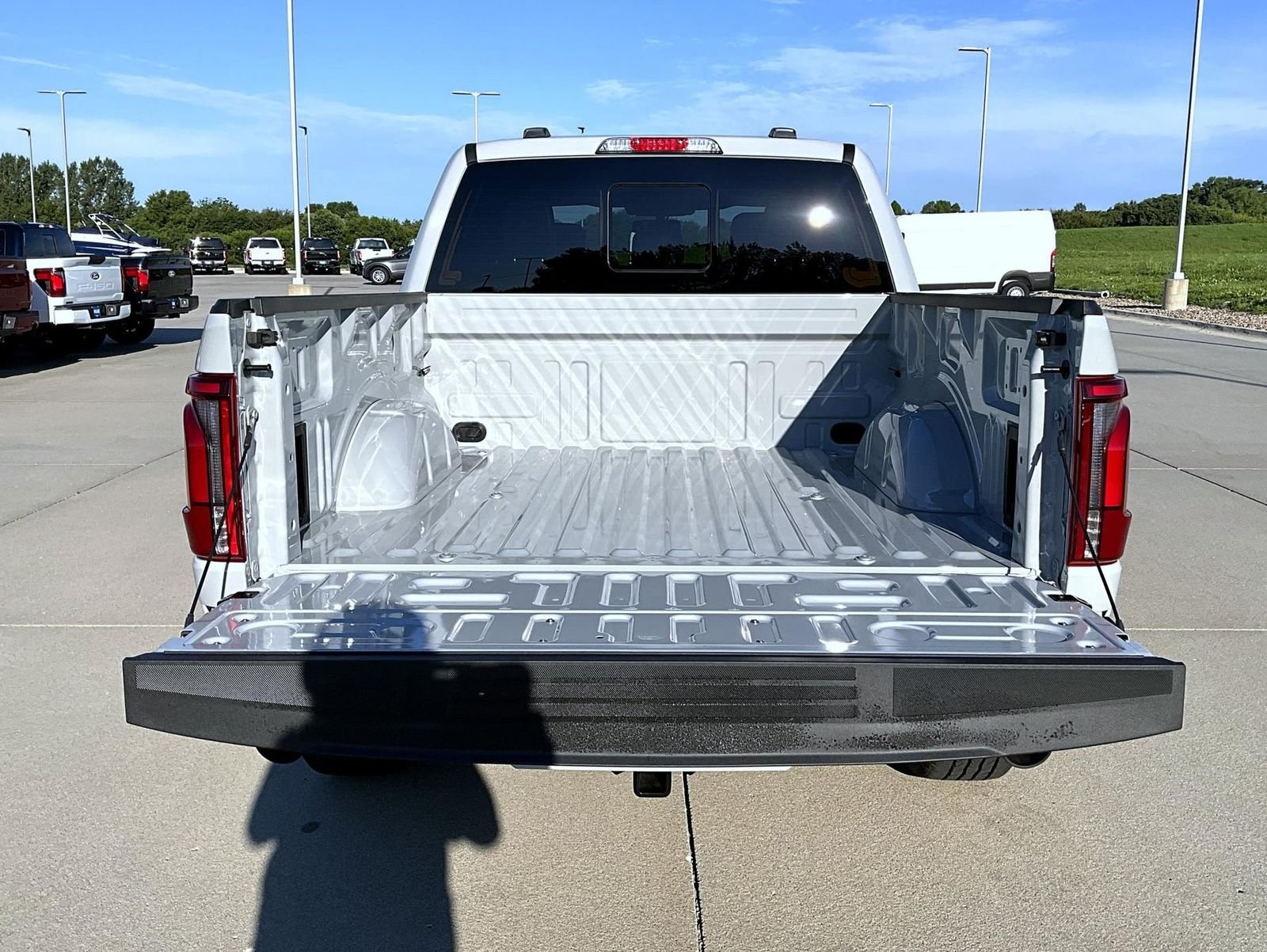 New 2026 Avalanche Ford Lariat image 15