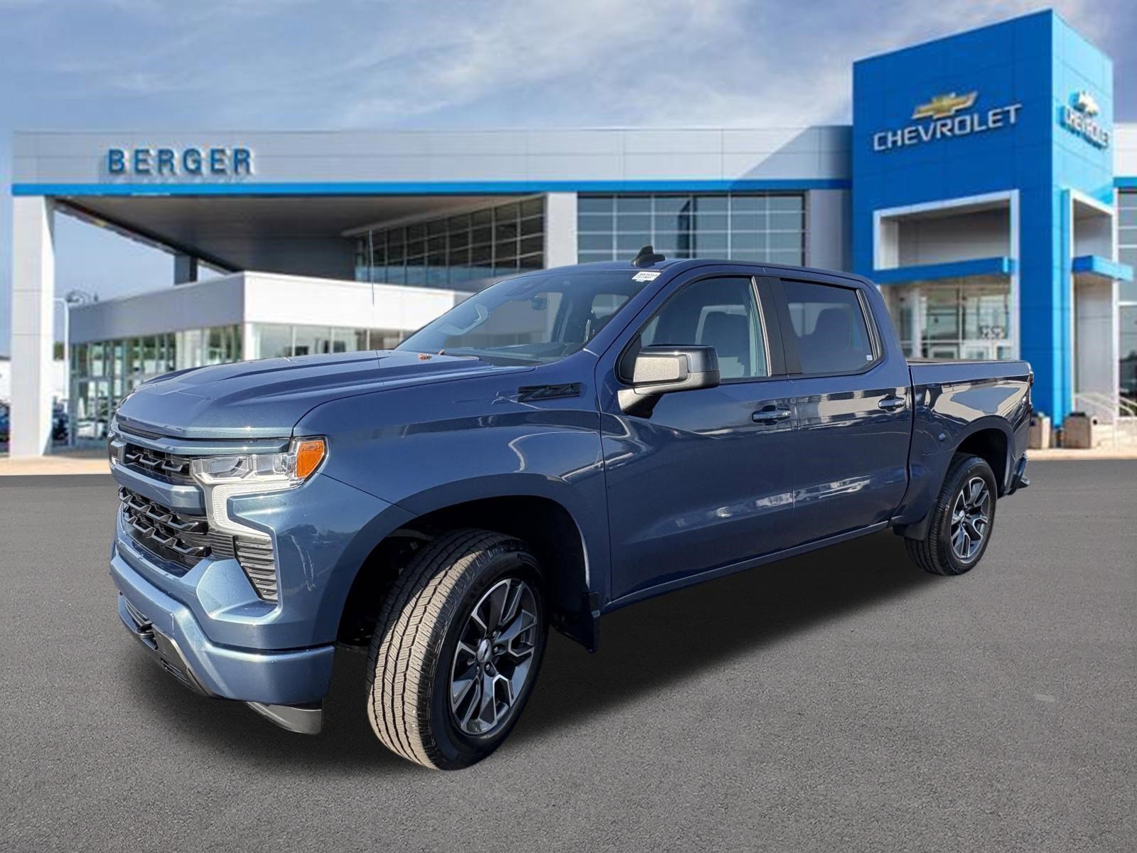 Used 2024 Lakeshore Blue Metallic Chevrolet RST image 3