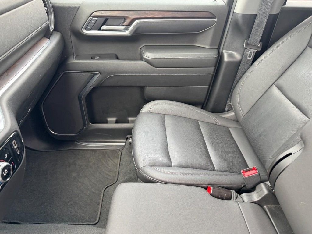 Used 2025 Black GMC SLT image 13