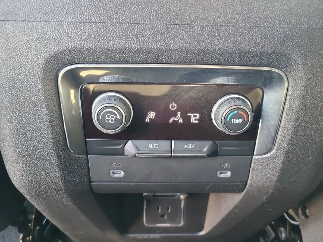 Used 2023 SUMMIT WHITE Chevrolet LT image 18