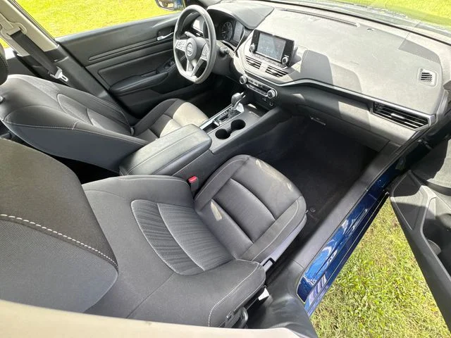 Used 2021 Blue Nissan 2.5 S image 20