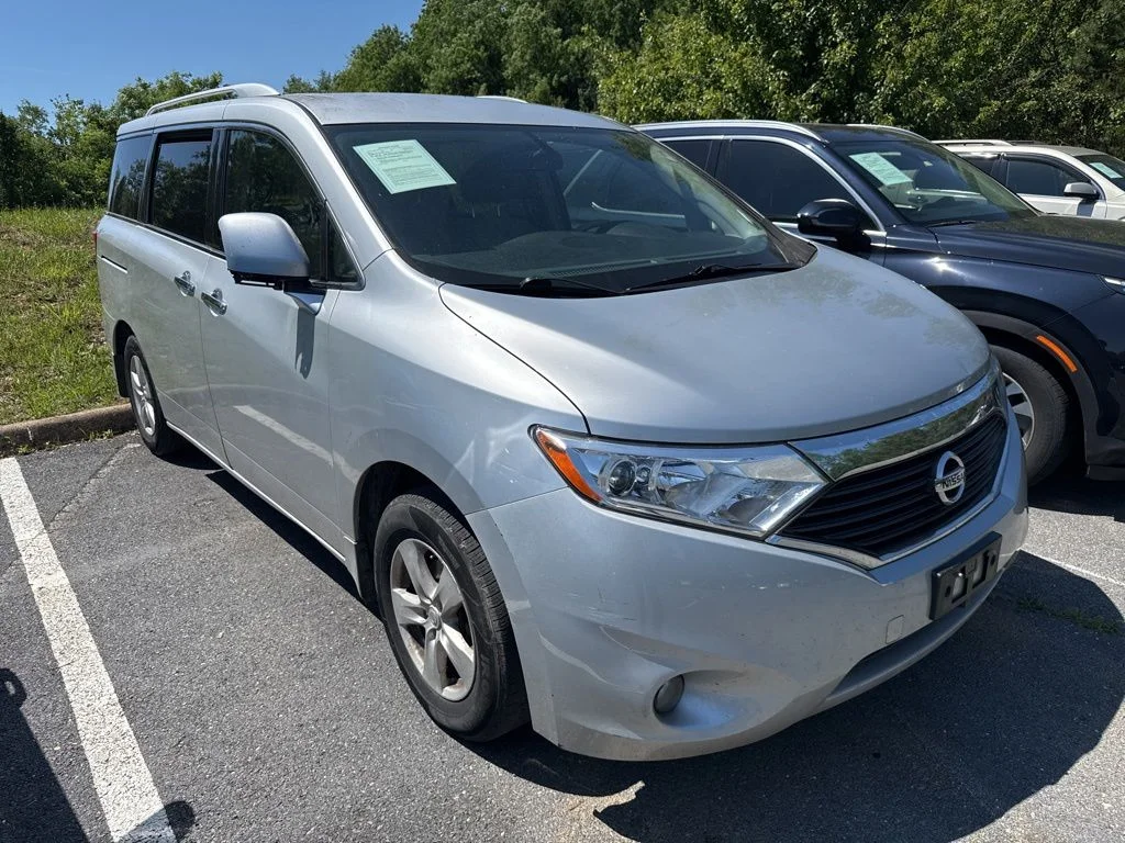 2013 Nissan Quest 3.5 SV's photo