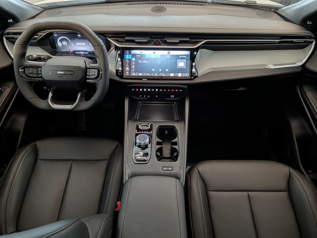 New 2026 White Jeep Limited - - 4x4 - Hybrid - Panoramic Sunroof - Leather Seats - Heated Seats & More! image 25
