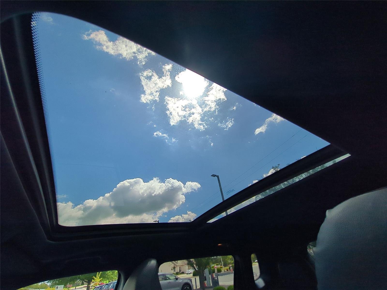 Used 2024 Bright White Clearcoat Jeep Trailhawk image 43