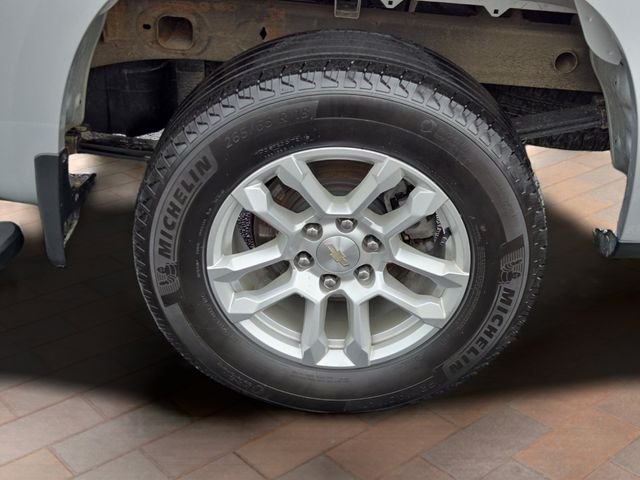 Used 2022 Silver Ice Metallic Chevrolet LT image 26
