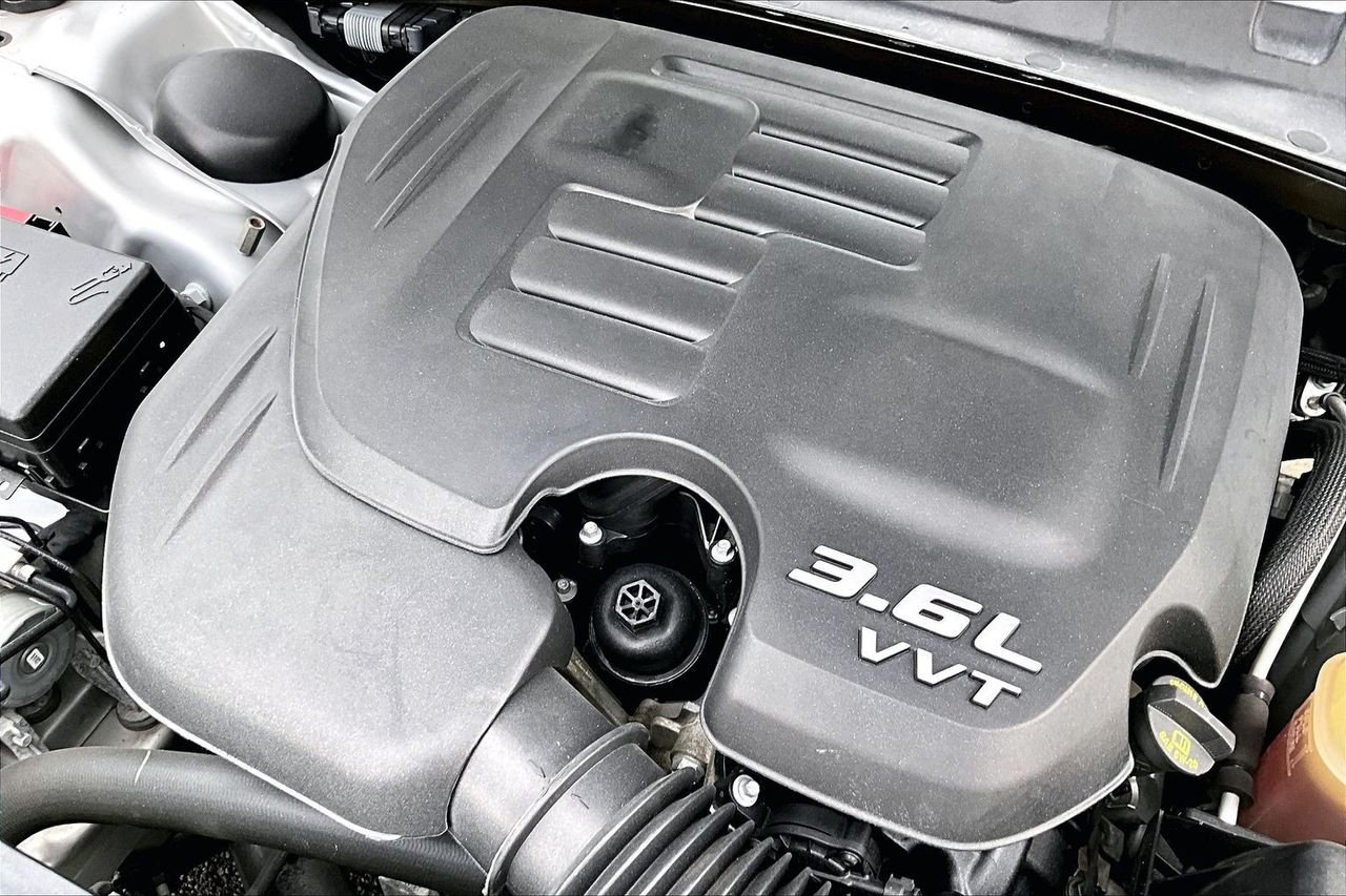 Used 2020 Silver Dodge SXT image 31