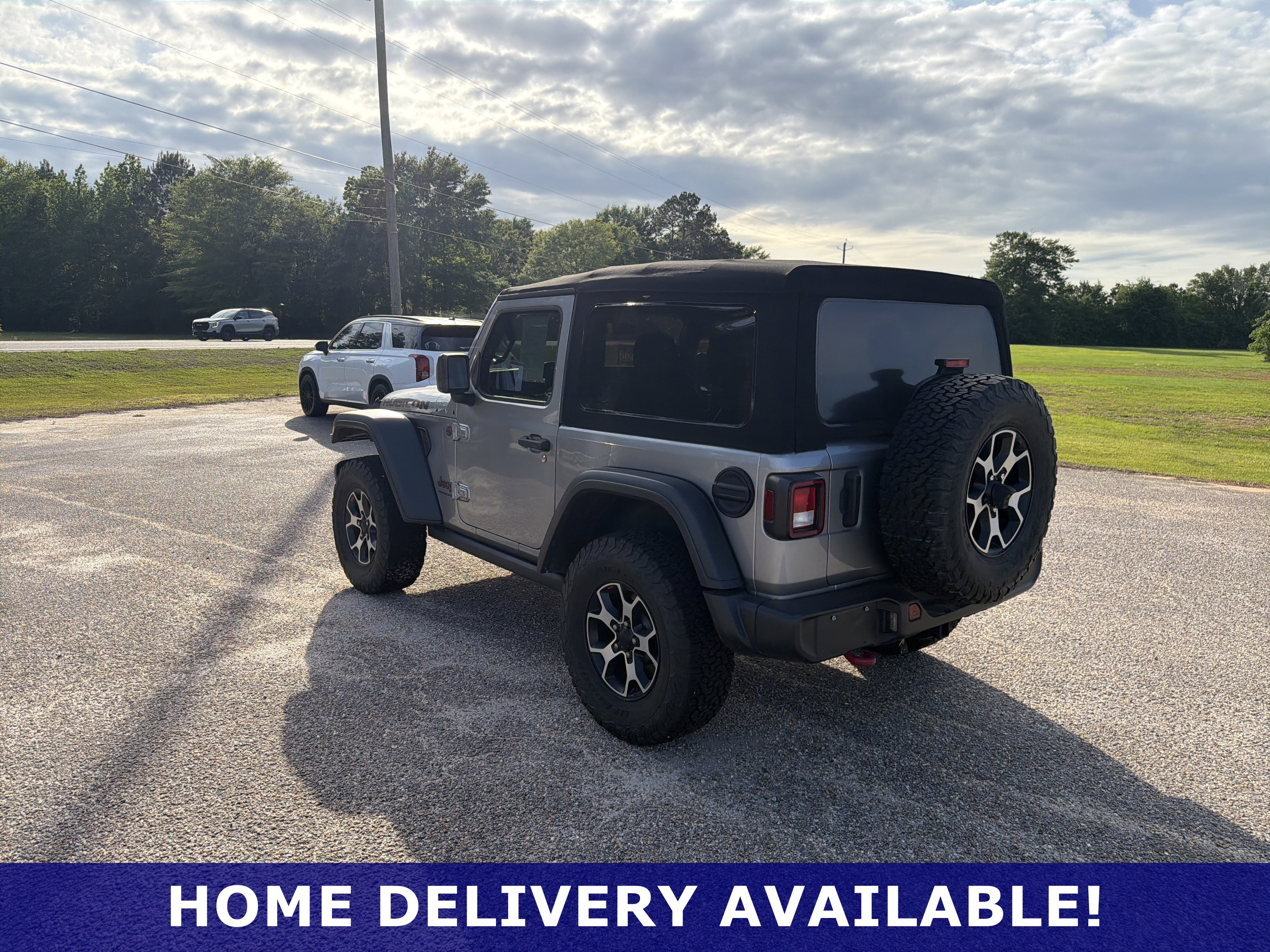 Used 2021 Silver Jeep Rubicon image 4