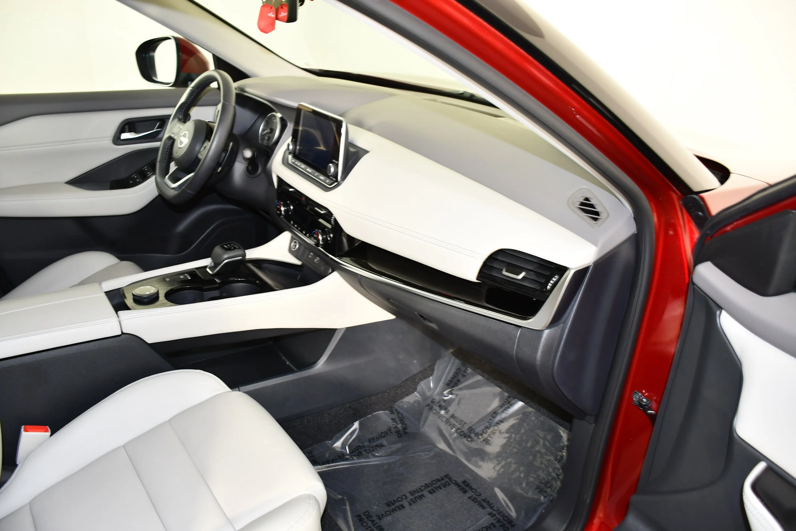 Used 2023 Scarlet Ember Tintcoat Nissan SL image 43