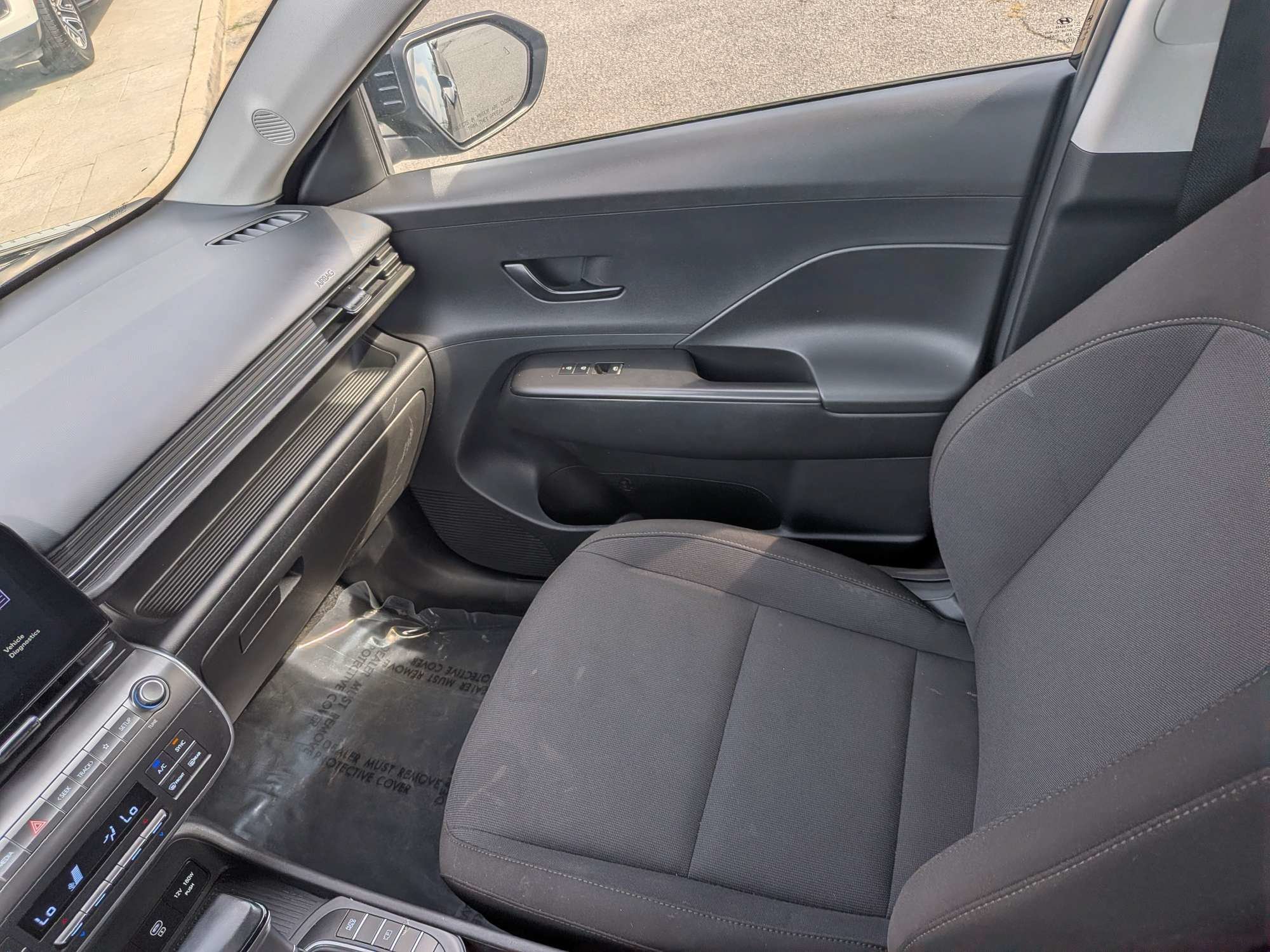 Used 2025 Black Hyundai SEL image 15