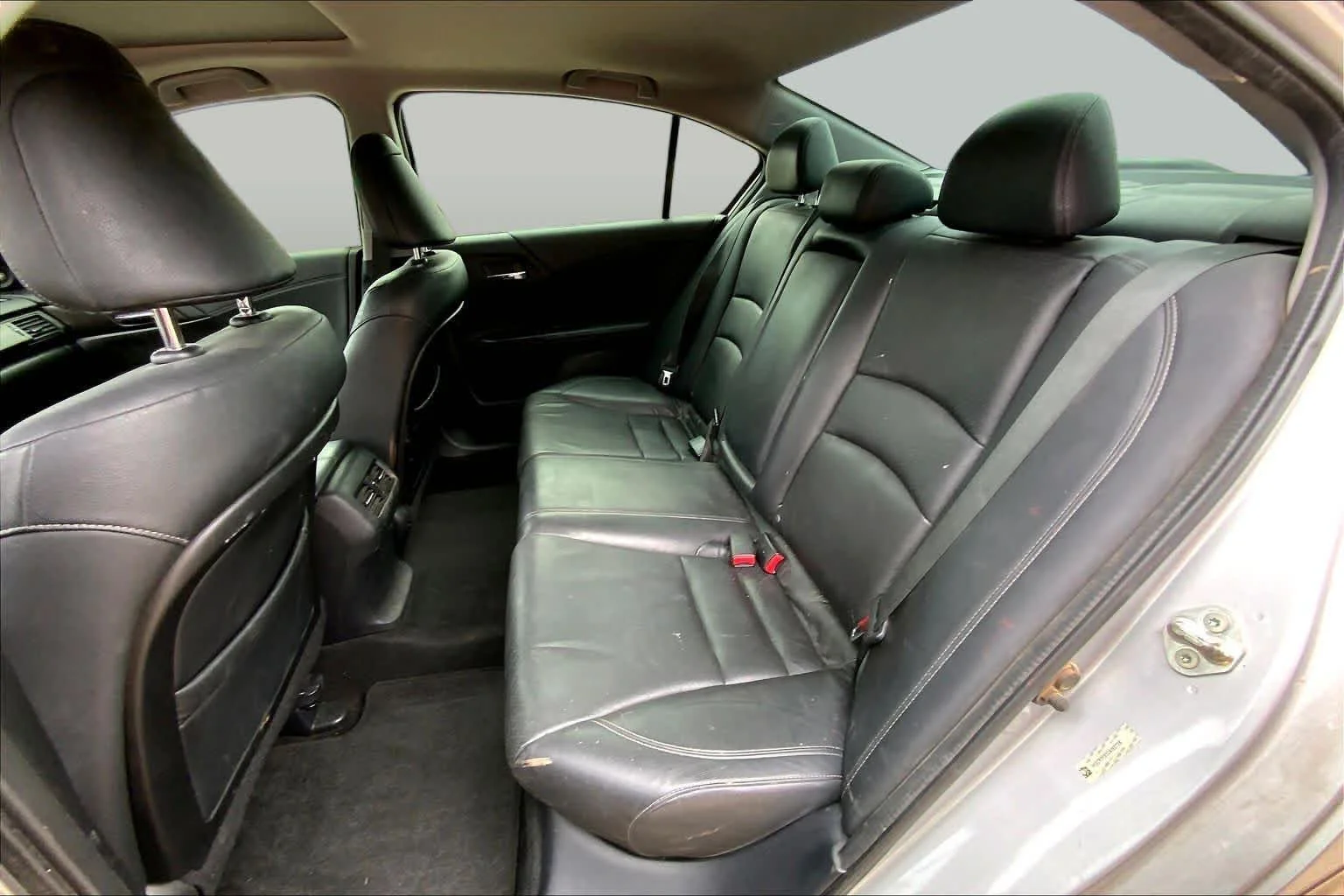 Used 2013 Alabaster Silver Metallic Honda EX-L image 18
