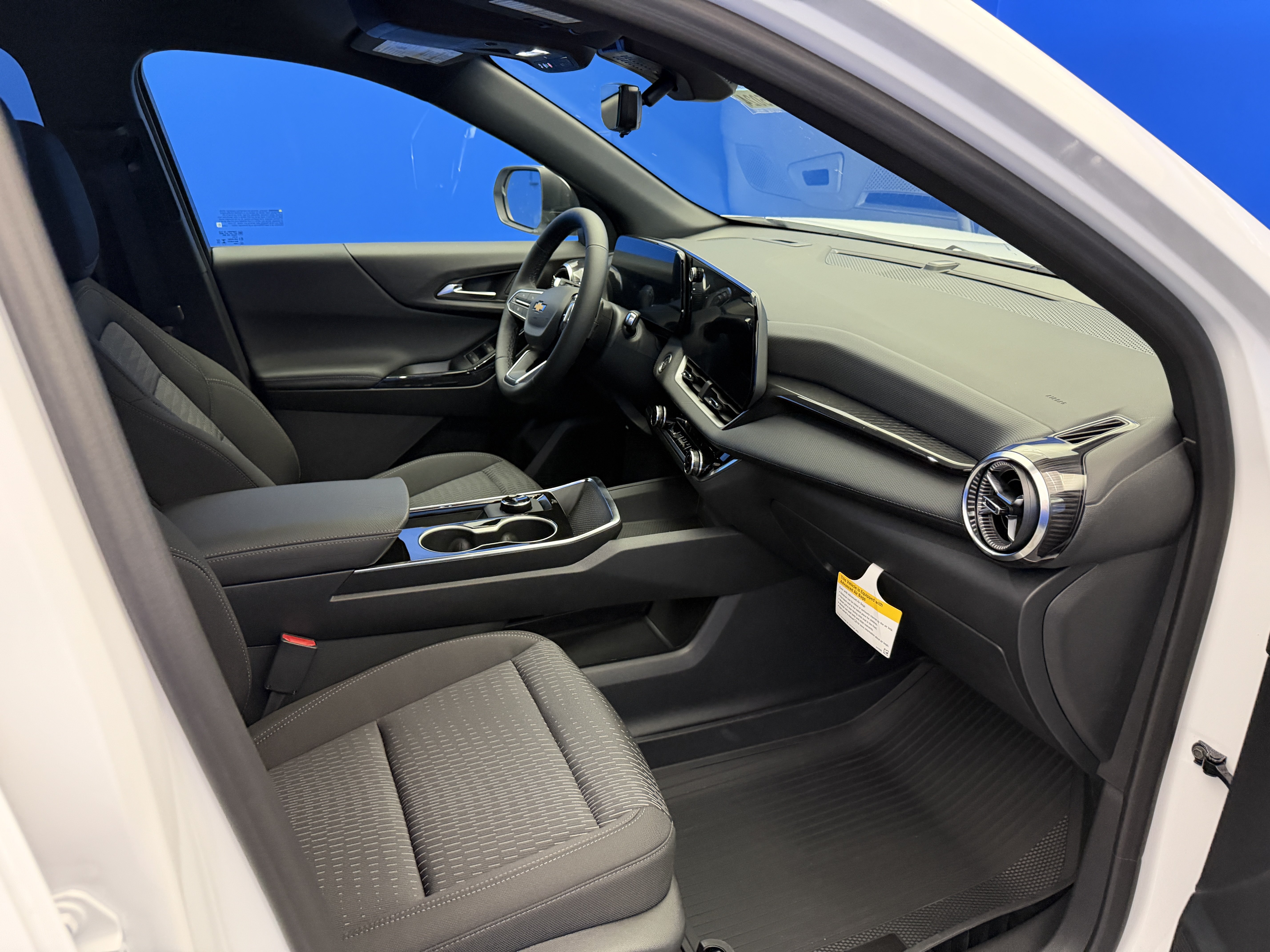 2027 Chevrolet Equinox LT - Photo 25