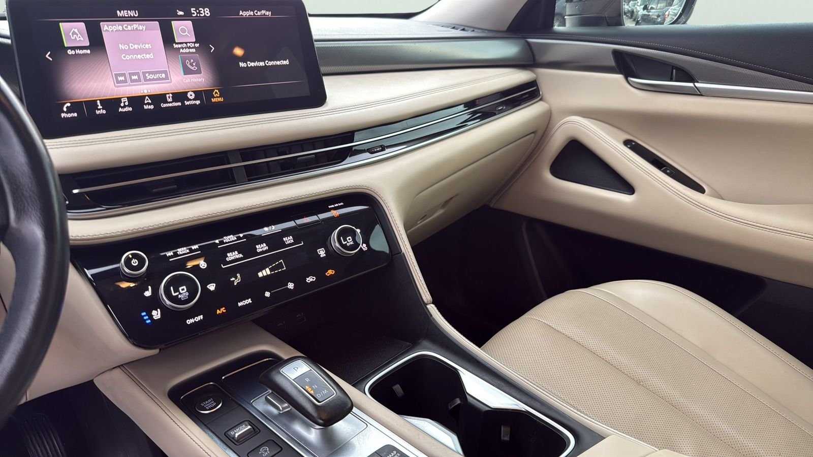 Used 2022 Black INFINITI LUXE image 17