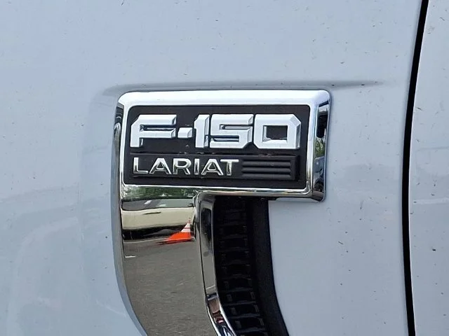 Used 2026 Oxford White Ford Lariat image 15