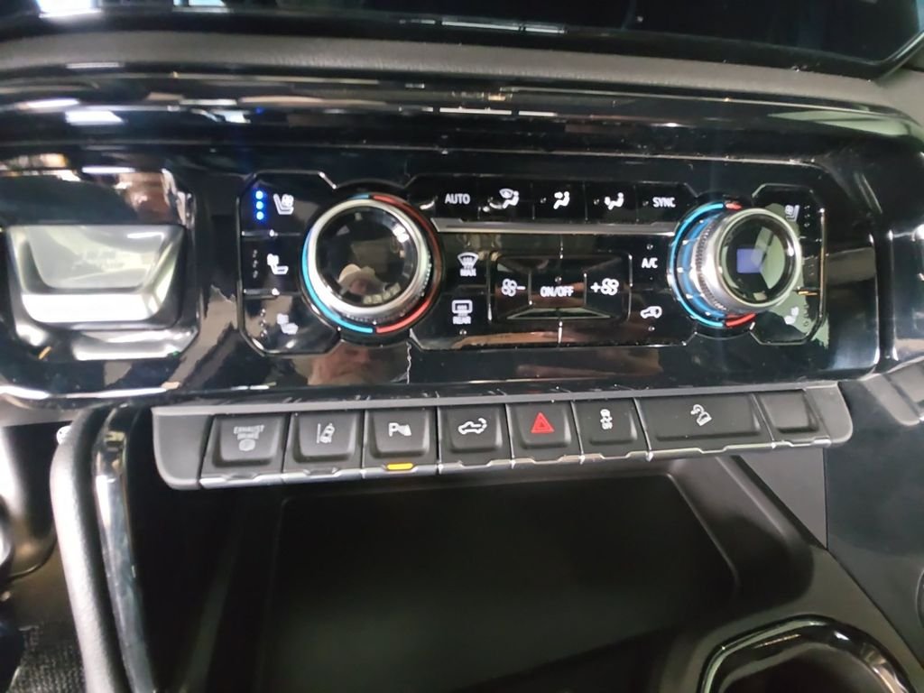 2024 GMC Sierra 2500HD AT4 - Photo 17