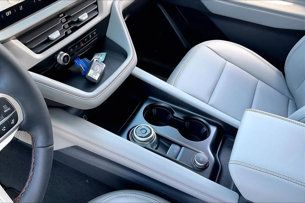 New 2026 Space White Metallic Ford Active image 16