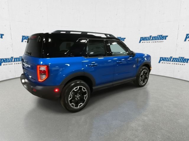 Used 2025 Velocity Blue Metallic Ford Outer Banks image 11